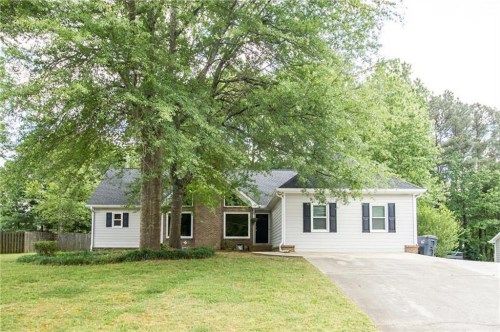 1269 Granite Lane, Loganville, GA 30052