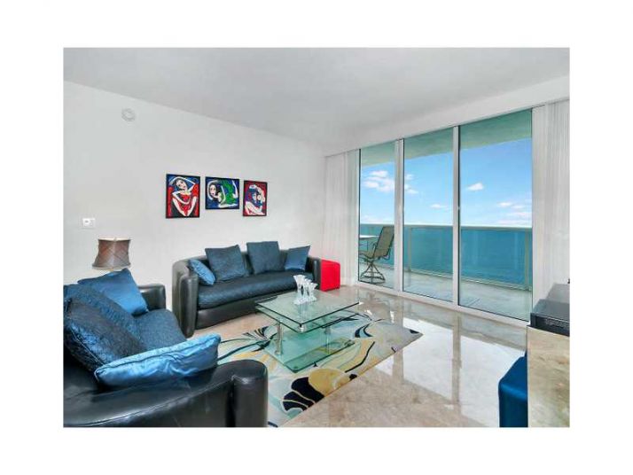 1800 S Ocean Dr # UP4302, Hallandale, FL 33009