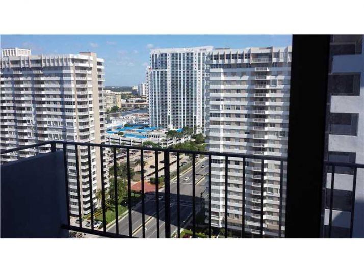 2030 S Ocean Dr # 2005, Hallandale, FL 33009