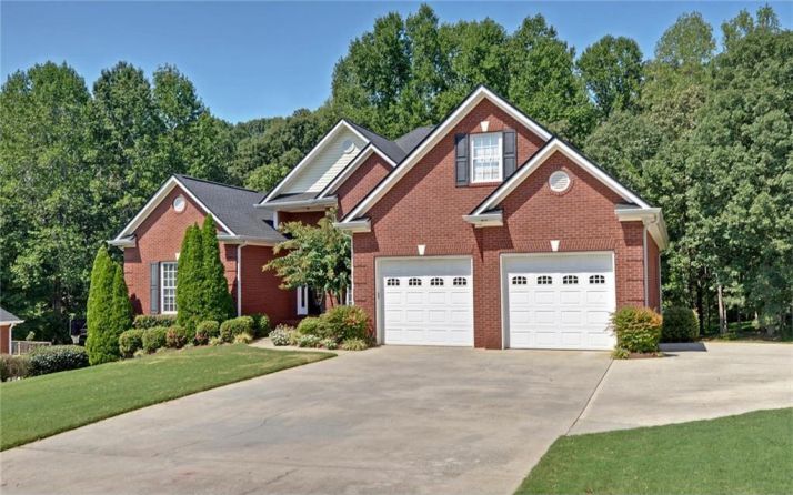 4546 Blooming Way, Flowery Branch, GA 30542