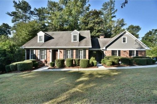 1735 Kings Down Circle, Atlanta, GA 30338