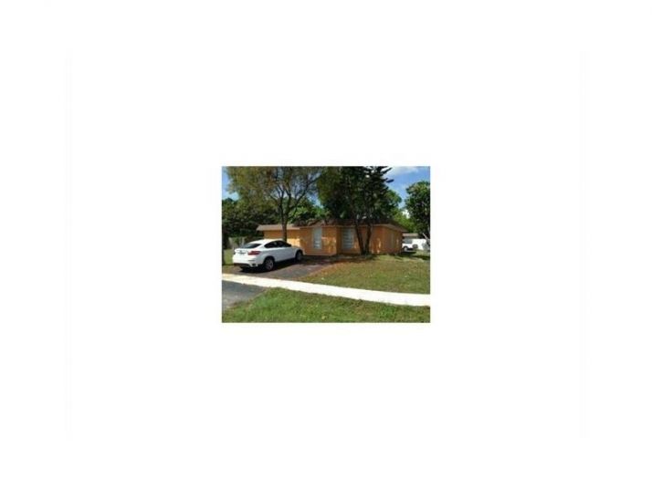 8007 NW 74th Ter, Fort Lauderdale, FL 33321