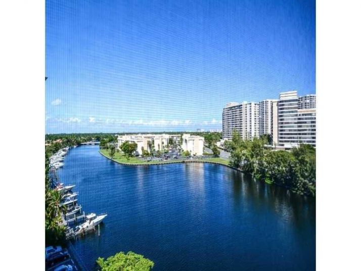 300 Diplomat Pkwy # 812, Hallandale, FL 33009