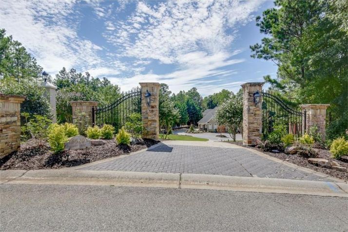 6520 Sunset Court, Flowery Branch, GA 30542