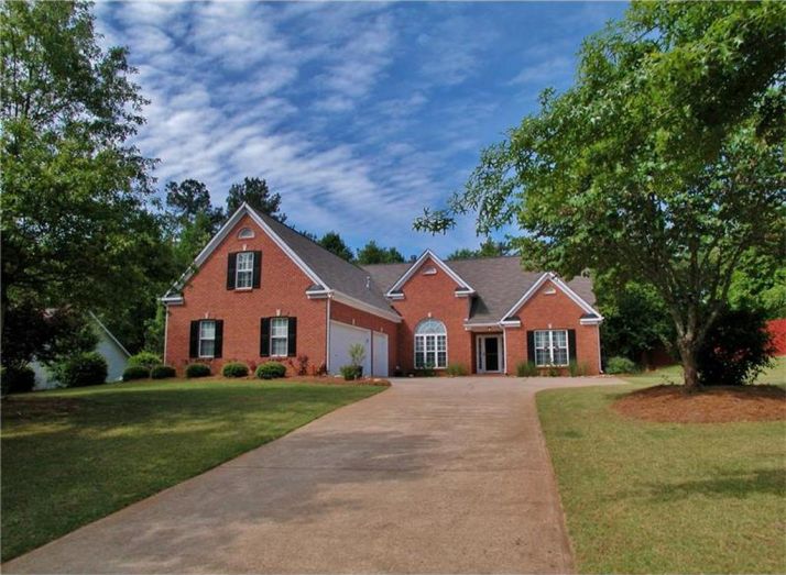 6148 Saddlehorse Drive, Flowery Branch, GA 30542