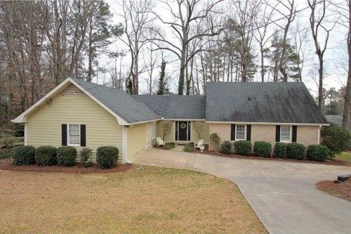 4423 White Oak Drive, Buford, GA 30518