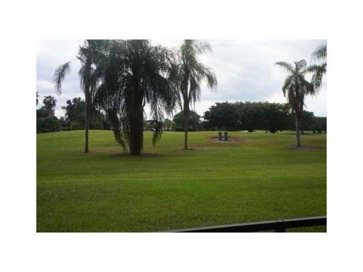 16300 Golf Club Rd # 105, Fort Lauderdale, FL 33326