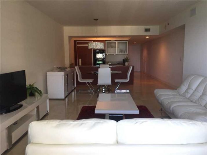 1830 S OCEAN DR # 2711, Hallandale, FL 33009