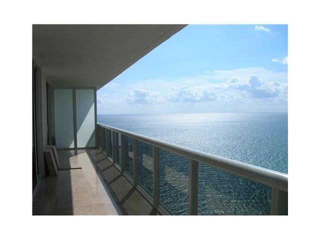 1830 S Ocean Dr # 3104, Hallandale, FL 33009