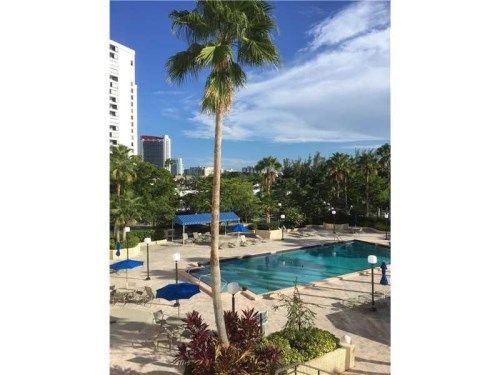 500 Three Islands Blvd # M14, Hallandale, FL 33009