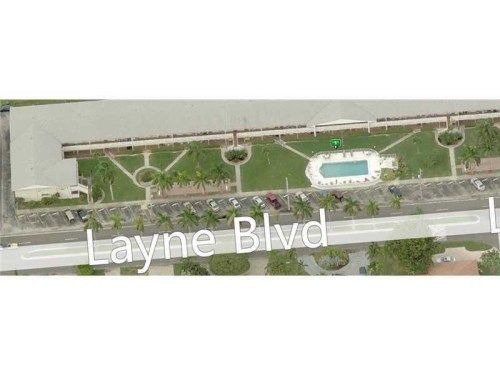 600 Layne Blvd # 111, Hallandale, FL 33009