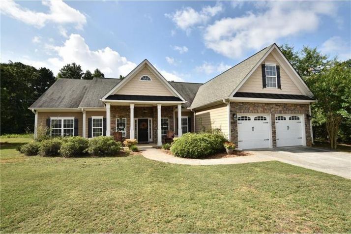 485 Langley Creek Drive, Loganville, GA 30052