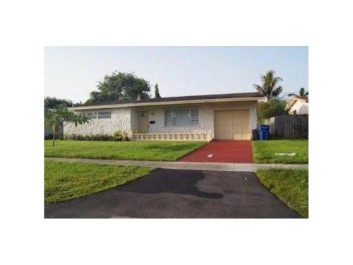 8404 NW 26th Pl, Fort Lauderdale, FL 33322