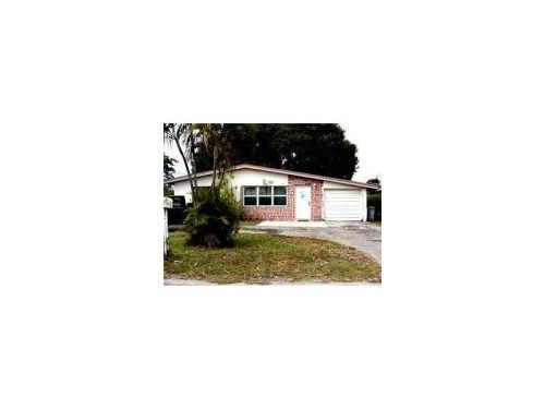 2412 sunshine, Hollywood, FL 33023