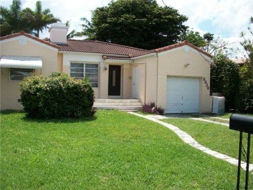 8826 Emerson Ave, Miami Beach, FL 33154