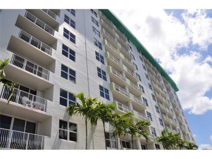 10350 W Bay Harbor Dr # 5L, Miami Beach, FL 33154