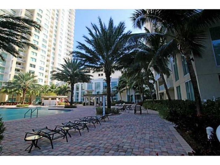 1745 E Hallandale Beach Blv # 2201W, Hallandale, FL 33009