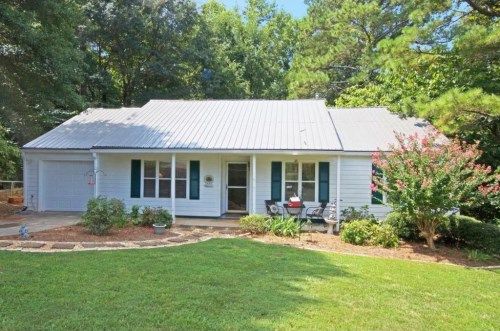 120 Apple Valley Drive, Woodstock, GA 30188