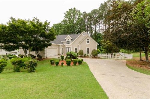 5714 Brynwood Circle Nw, Acworth, GA 30101