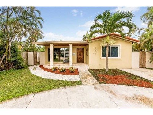 1239 Washington St, Hollywood, FL 33019