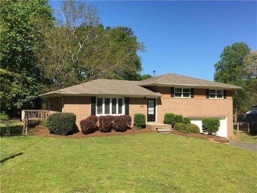 3075 Vandiver Drive, Marietta, GA 30066