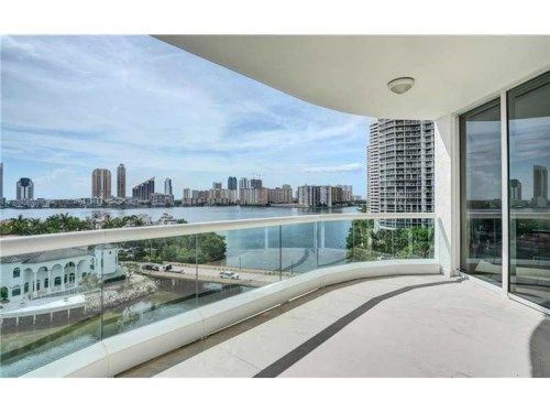 6000 Island Blvd # 804, North Miami Beach, FL 33160