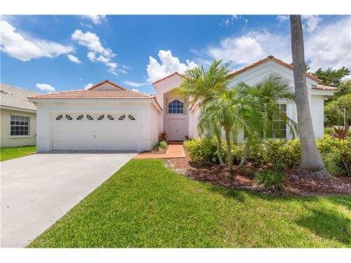 477 Cameron Dr, Fort Lauderdale, FL 33326