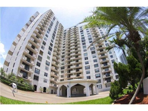 1865 S Ocean Dr # 8E, Hallandale, FL 33009