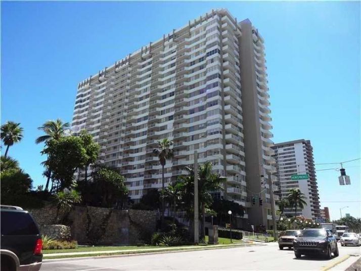 1980 SOUTH OCEAN DR # 4D, Hallandale, FL 33009