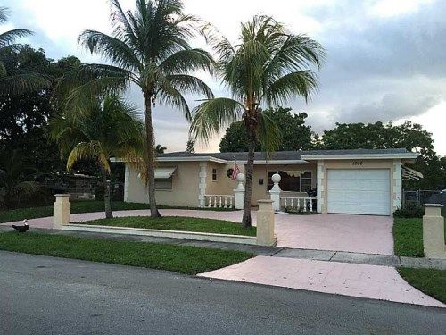 1308 N 74 TE, Hollywood, FL 33024