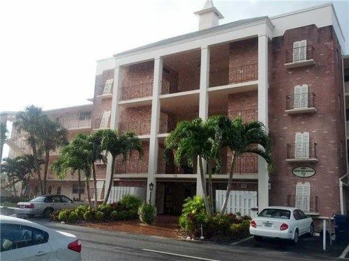 455 Paradise Isle Blvd # 104, Hallandale, FL 33009