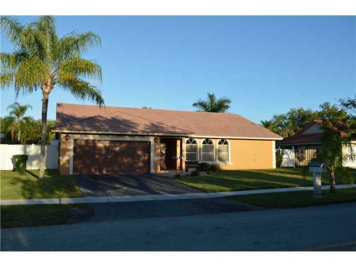 474 SW 169 TE, Fort Lauderdale, FL 33326