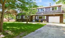 44 Gull Dip Rd Ridge, NY 11961