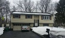 13 Darlene Dr Poughkeepsie, NY 12601