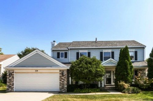 219 Vintage Ln, Buffalo Grove, IL 60089