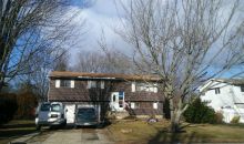 49 Oakridge Dr Bay Shore, NY 11706