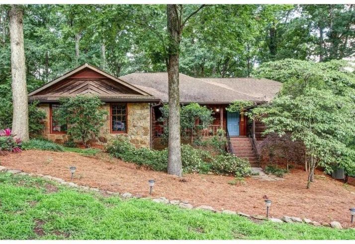 1380 Land O Lakes Dr, Roswell, GA 30075