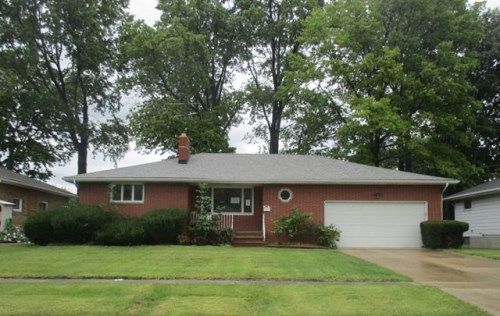 1220 Bell Ct, Elyria, OH 44035