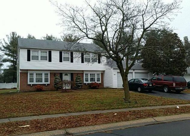 93 Triangle Ln, Willingboro, NJ 08046