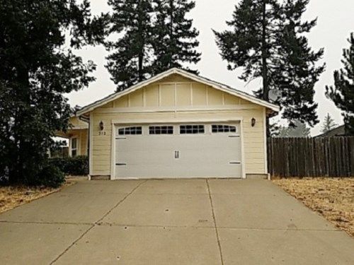 373 Burgundy Ln, Cave Junction, OR 97523