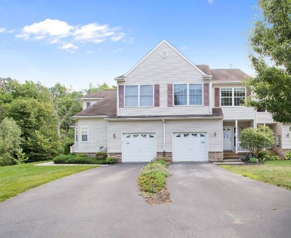 6303 High Ridge Ct, Wappingers Falls, NY 12590