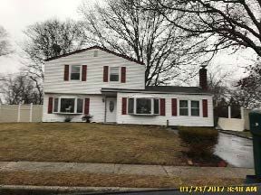 26 Belair Rd, Selden, NY 11784