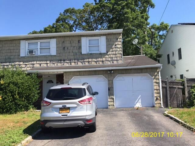 1 Midwood Rd, West Babylon, NY 11704