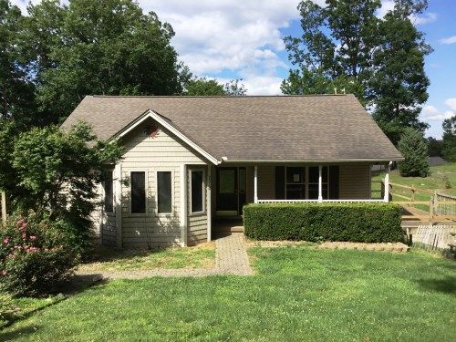 273 Cove Cir, Caryville, TN 37714