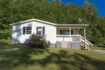 346 E Aetna Hill Rd, Whiteside, TN 37396