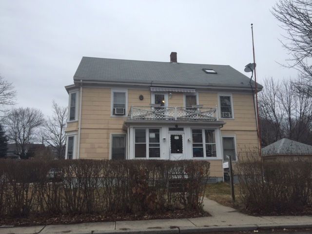 87 King St, Warwick, RI 02886