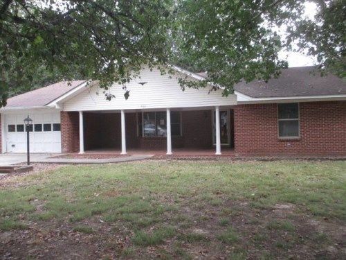 401 Livermore St, Hazen, AR 72064