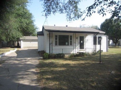 428 E 56th St S, Wichita, KS 67216