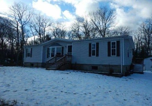 154 PLUM LN, Dingmans Ferry, PA 18328