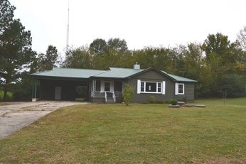 11 Dyer Hwy, Trenton, TN 38382